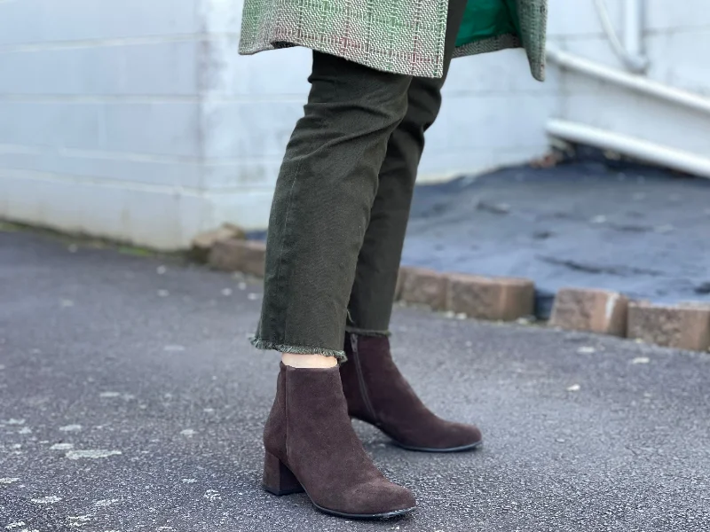 women’s leather boots for winter style -Progetto Tapi