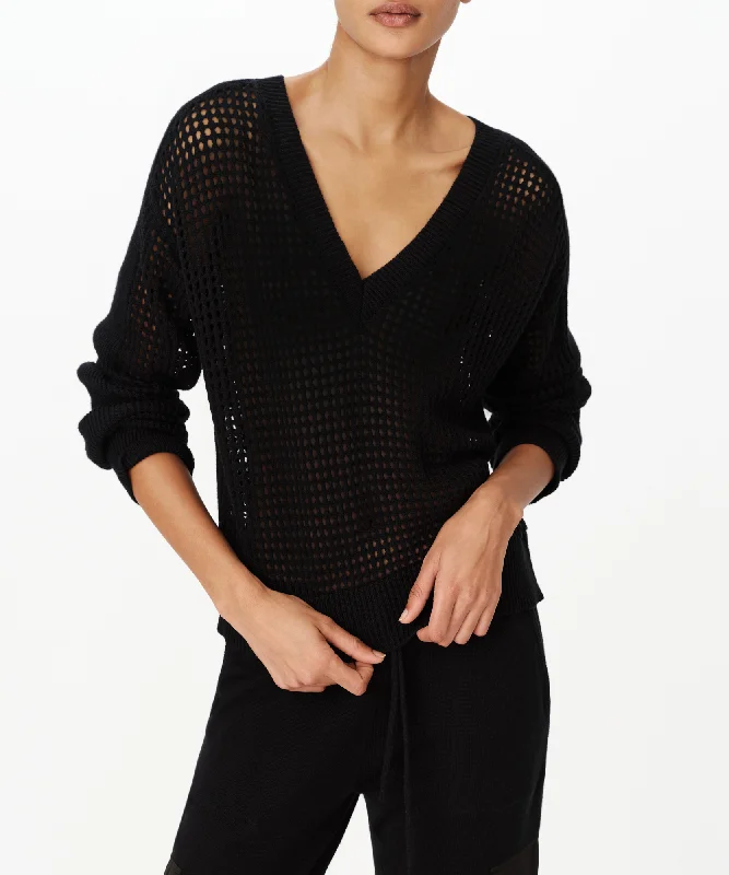 women’s chic jumpsuits for evening parties -Cotton Cashmere Mesh Stitch V-Neck Sweater - Black