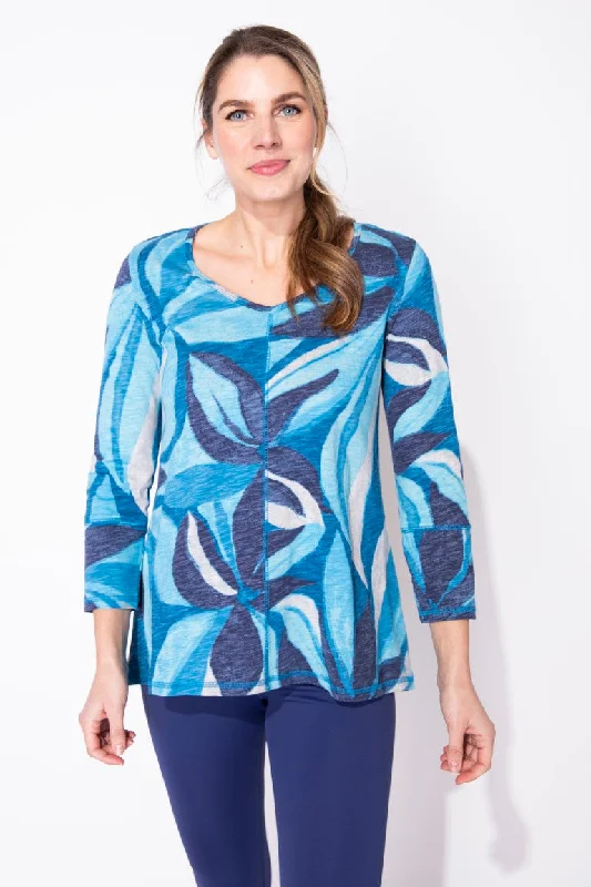 women’s relaxed pants for weekend looks -V-Neck Tunic 3/4 Sleeve Slub Tee in Lapis Floral by Escape