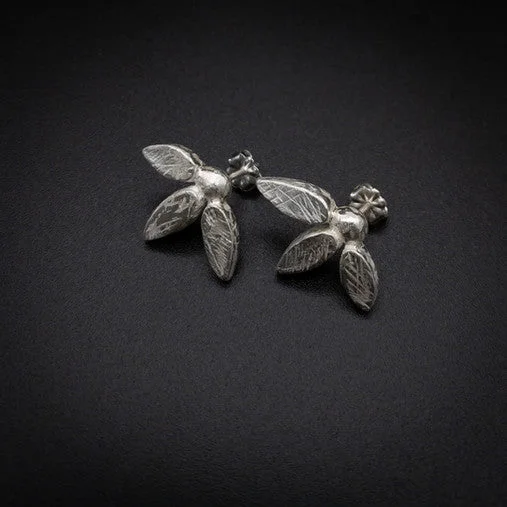 women’s chic stud earrings for casual looks -Split Daisy Earrings in Oxidized Sterling Silver