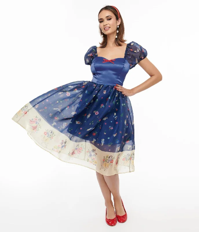 chic dresses for women’s summer evenings -Disney Princess collection by Unique Vintage Blue Snow White Print Sweetheart Dress